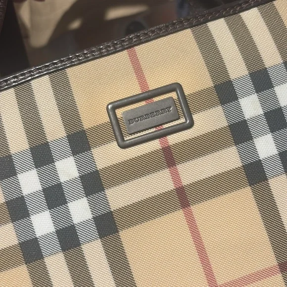 Burberry Checkered Bag with Brown Interior - Picture 2 of 8